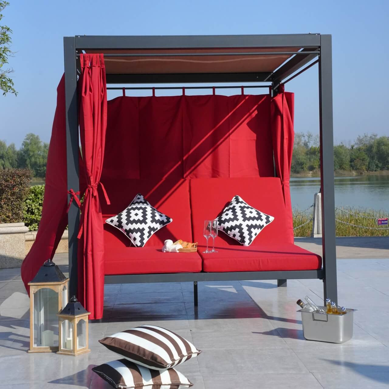 Direct Wicker 2-Person Outdoor Patio Sunbed Daybed (PAL-1129B)