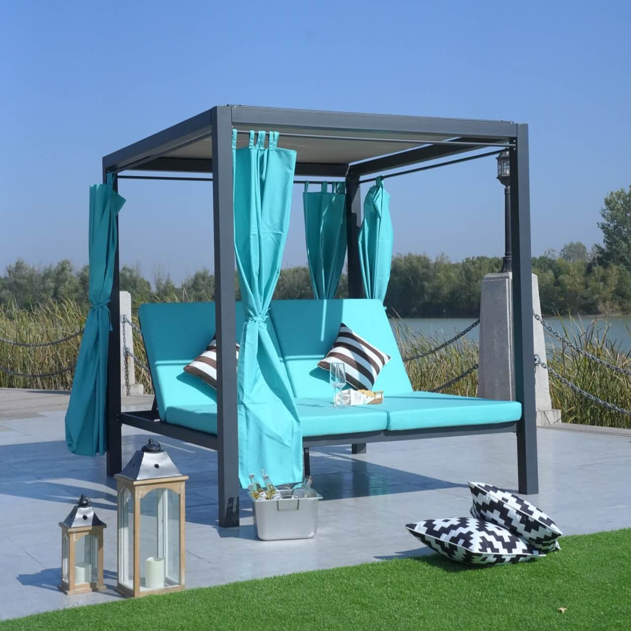Direct Wicker 2-Person Outdoor Patio Sunbed Daybed (PAL-1129B)