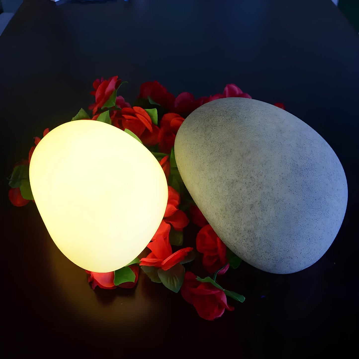 GardenGleam – Elegant gatstensinspirerad trädgårdslampa