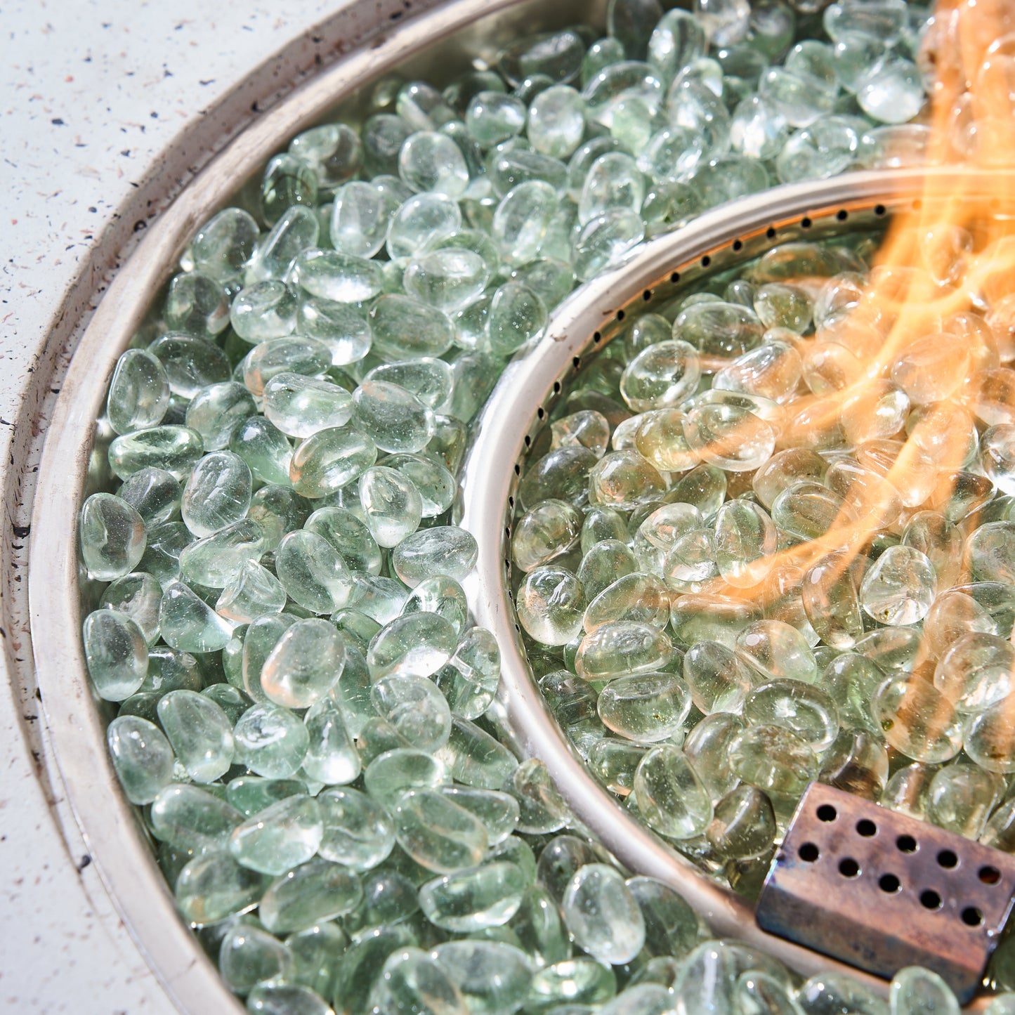 Magnesium Oxid 31" Fyrkantig Eldstad Bord Med Brännare och Glaspärlor