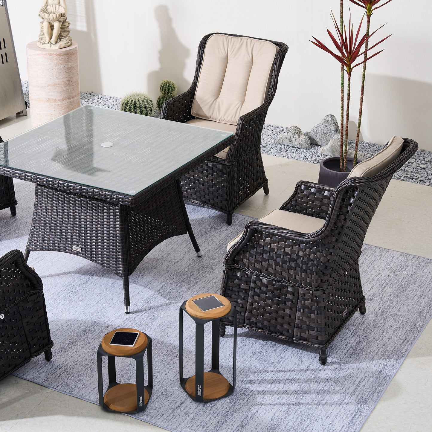 4-Persons Rattan Matset Med Fyrkantigt Bord – Brunt/Grått Uteplatsset