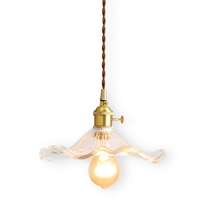 Levande Glas Pendellampa med Kopparaccent - Elegant Inredning