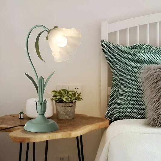 Bordslampa i Fransk Antik Stil – Dekorativ Lampa med Blomsterdesign för Sovrum & Vardagsrum