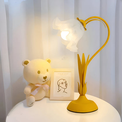 Bordslampa i Fransk Antik Stil – Dekorativ Lampa med Blomsterdesign för Sovrum & Vardagsrum