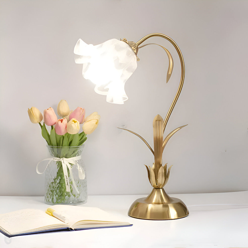 Bordslampa i Fransk Antik Stil – Dekorativ Lampa med Blomsterdesign för Sovrum & Vardagsrum