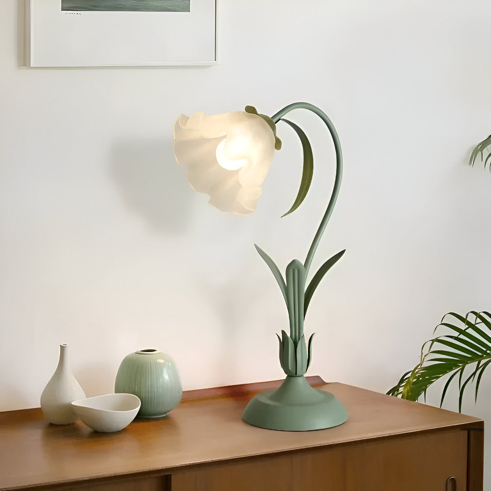 Bordslampa i Fransk Antik Stil – Dekorativ Lampa med Blomsterdesign för Sovrum & Vardagsrum