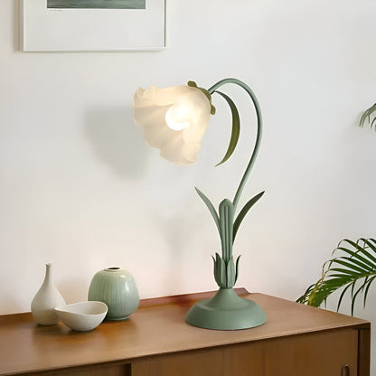 Bordslampa i Fransk Antik Stil – Dekorativ Lampa med Blomsterdesign för Sovrum & Vardagsrum