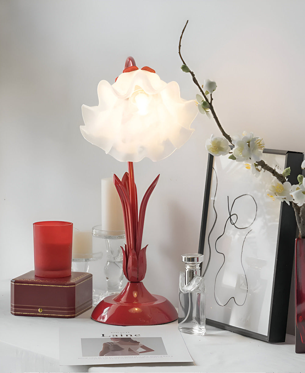 Bordslampa i Fransk Antik Stil – Dekorativ Lampa med Blomsterdesign för Sovrum & Vardagsrum