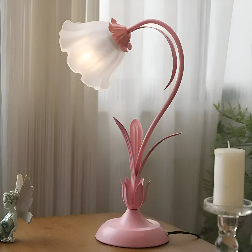 Bordslampa i Fransk Antik Stil – Dekorativ Lampa med Blomsterdesign för Sovrum & Vardagsrum