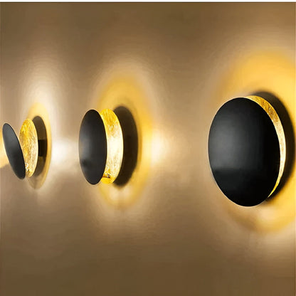 Celestial Glow - 360° Roterbar LED-Vägglampa för en Tidlös Atmosfär