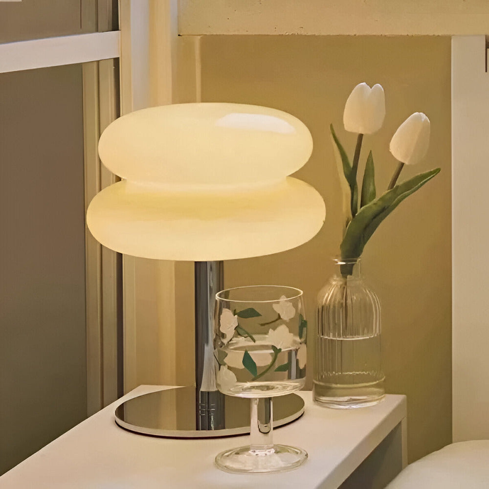 Macaron Inspirerad Bordslampa - Elegant Bordslampa i Glas för en Livlig Rumsatmosfär