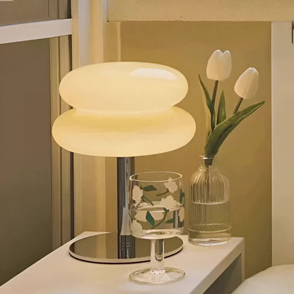 Macaron Inspirerad Bordslampa - Elegant Bordslampa i Glas för en Livlig Rumsatmosfär