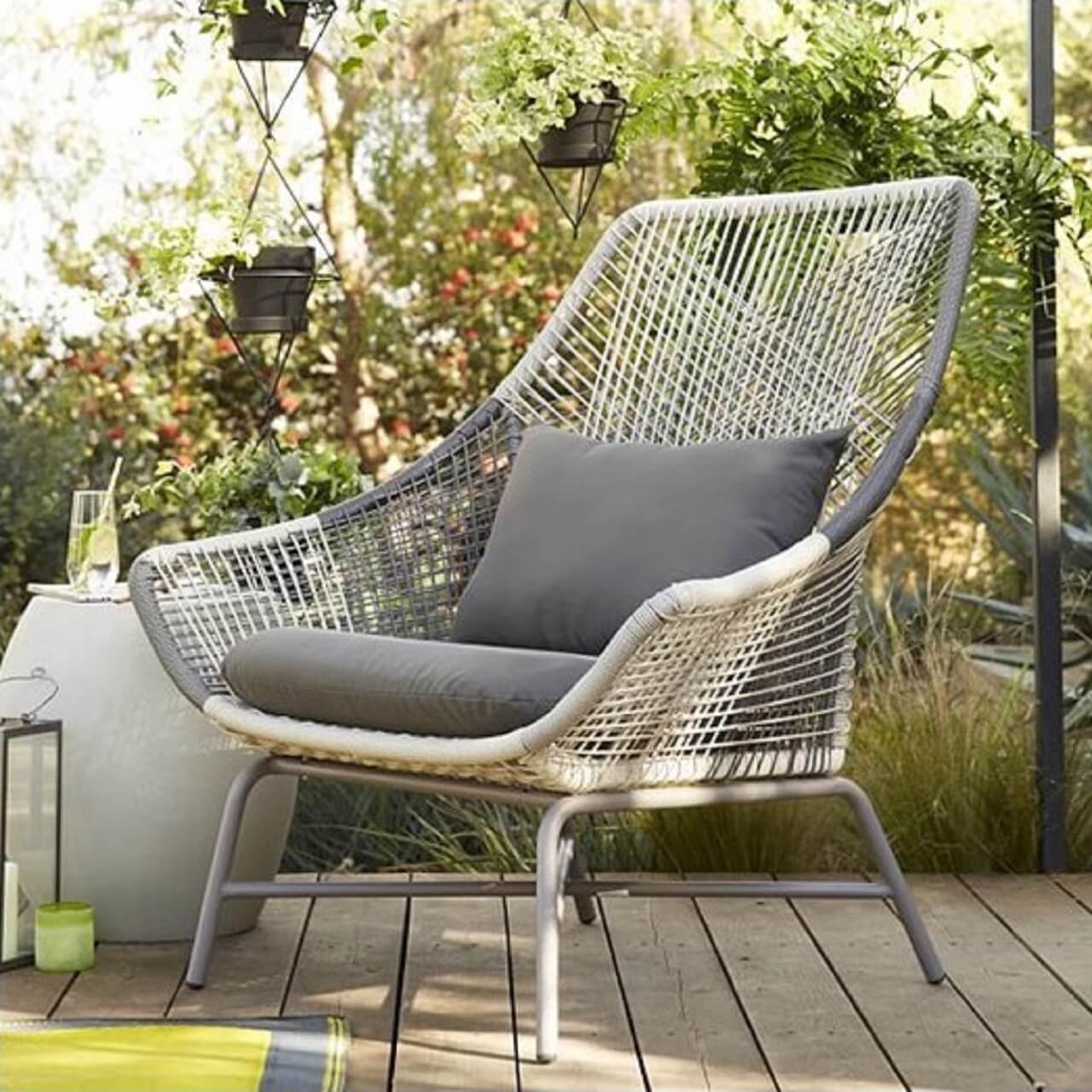 Utomhus PE Rattan Loveseat Med Kuddar Inkluderade Metallben